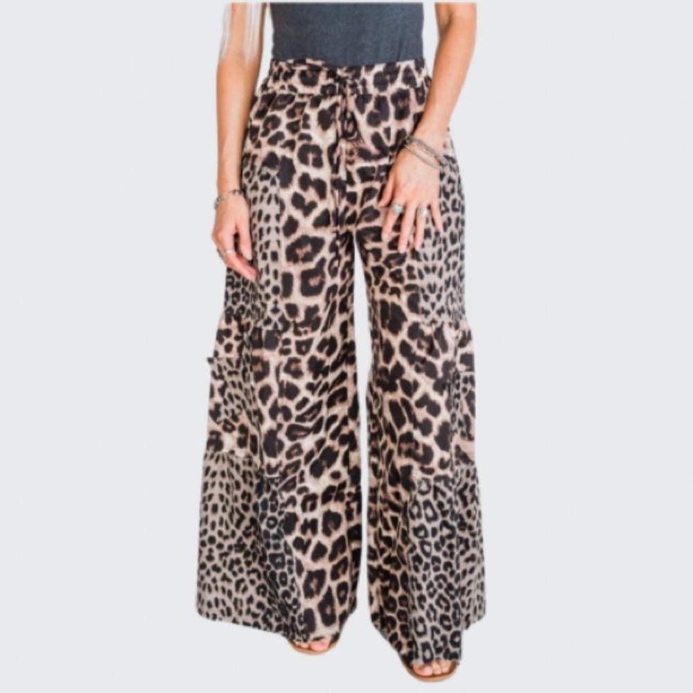 Trending Leopard Print Tiered Wide-Leg Palazzo Pants Raw Cut Detail Waist Tie